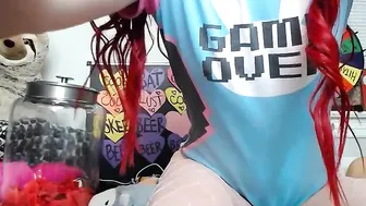 babeariel The charming bitch twirls a big booty