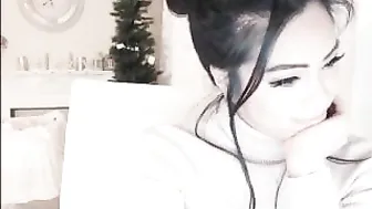 bunni Adorable king jerking off with a rubber dick