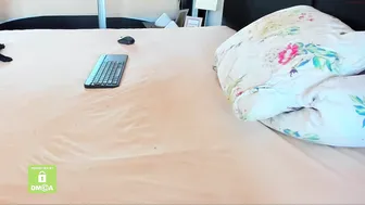 layanaqueen Impressive babe fucks anus
