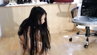asianqueen93 Attractive bitch posing in yellow dress