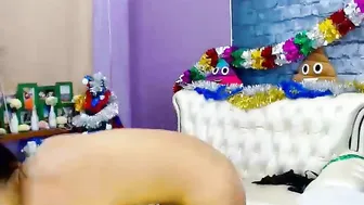 kissypose Naughty trash hard fingering both holes
