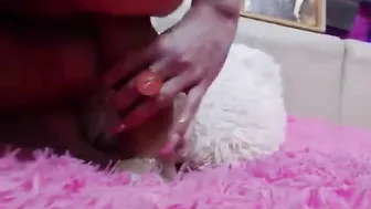 sexytigress Cute bitch massaging pussy