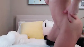 JennMorgan77 with a toy in the pussy