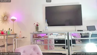 anaariana Latin babe masturbates