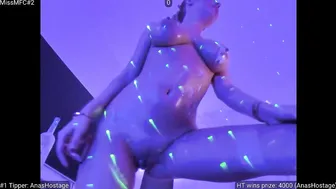 anaariana Latin babe masturbates