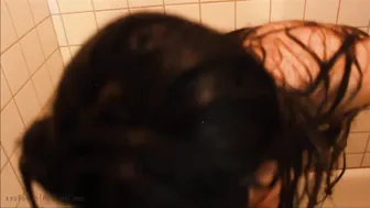 Shower-Fun Busty chick fucks herself with a dildo