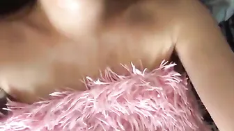 MissRS Young courtesan fingering both slits at once