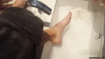 MissAlice_97 took off her dress