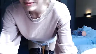 alexis Slender passion takes flexible poses