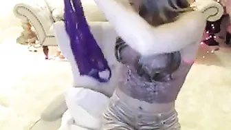 kendallkayden Naked babe demonstrates chocolate body