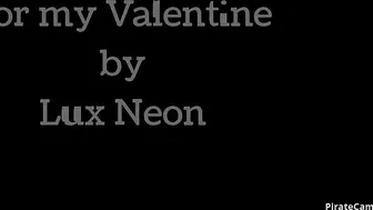 LuxNeon Sexy slut fucks pussy phallus