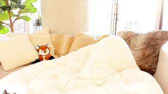 ziafox Hot slut caresses shaved cunt