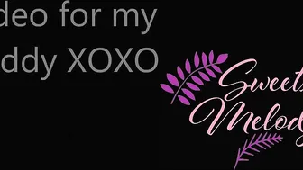 Sweetxmelody Ardent skin fucks pussy with sex toy