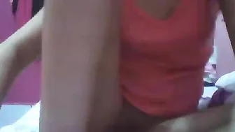 Meninafofaa Busty babe twirls big ass