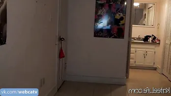 eva_valeri Sexy hottie fucks both holes