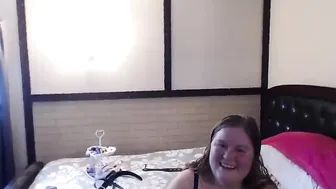 emilylove86 Beauty in stockings gently pulls pussy