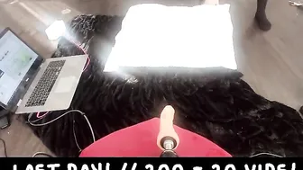 SnugglePunk smeared her incredibly hot body with oil