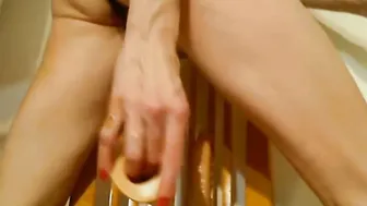 xollan Shy kittens jerking shaved cunt