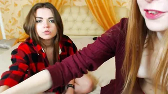 AnnBrendie Adorable chick pulls vagina