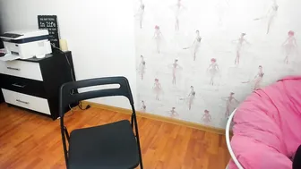 hornydevilsx Putana fingers her pussy