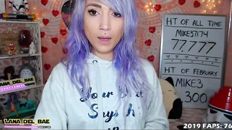 lana_del_bae Cute lady undresses in front of the camera