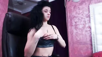 sweetsexangel Spicy slut excites puffy forms