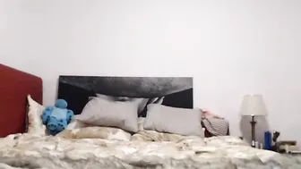 brooke_synn Beautiful bitch enjoys cunnilingus