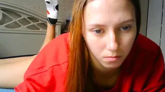 pingv Skinny lady jerking pussy with dildos