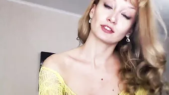 sonya_kelsey busty blond