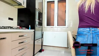 sophydiva Busty slut poses naked