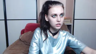 tori_si Sweet blondie fucks with a toy