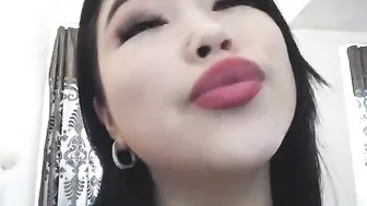 cutekimmforu in all the cracks before losing pulse