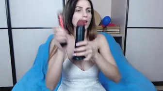 julia_sex slender babe in dance showed boobs