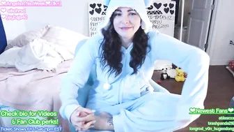 kdwow Adorable king jerking off with a rubber dick