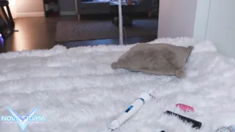 Thenovastorm Thin slut jerking in the shower