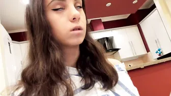 ehotlovea Exquisite kurva masturbates relish anus