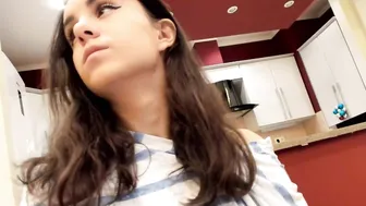 ehotlovea Exquisite kurva masturbates relish anus