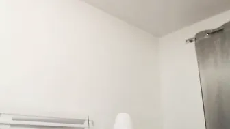 OhMyMel Crazy babe jerks pussy with squirt