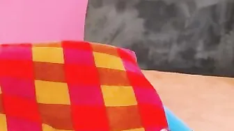 EllenAtalay Gorgeous lady masturbates cunt