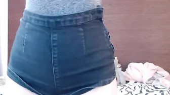 sweetjui1ce shows boobs