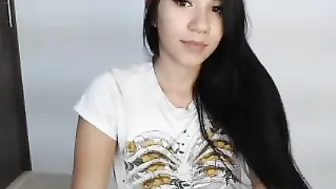 Kathya Pretty lady puts on juicy vagina
