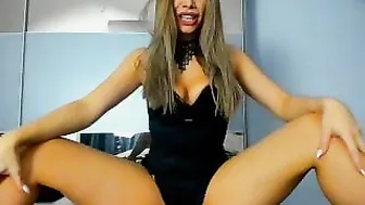 Amorassecrets Hottie Masturbates Shaved Cunt