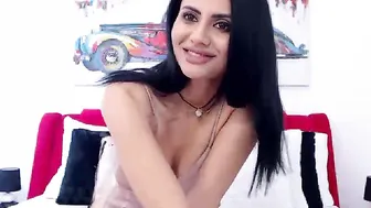 PetiteeFlavia Graceful bitch masturbates pussy