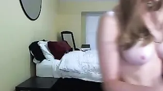 AustinWhite chick chats in fries