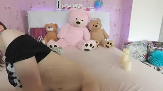 vany_love Busty lady shows off her charms