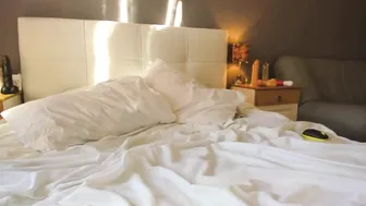 molly_p Hot thing is fucking sex toy