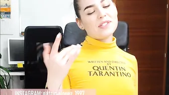 spanishcouple Pretty lady gently masturbates cunt