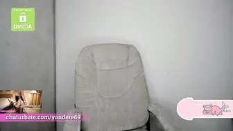 yandere69 Busty wench cums after handjob