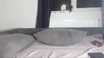 desert2blosom babe fucks both holes