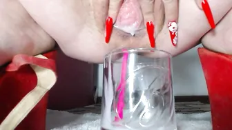 dayanna_adam Beauty squeezes cap